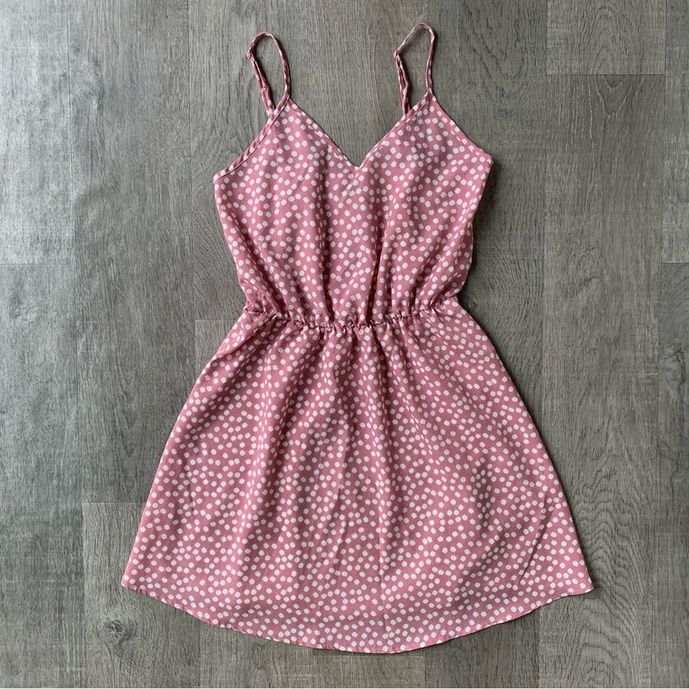 3/$10 Flirty Mini Pink Dress w Little White Flowers